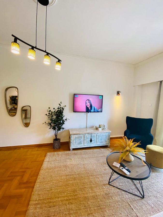 2 Bd In Koukaki 8' Away From Acropolis Apartment