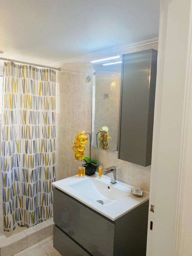 2 Bd In Koukaki 8' Away From Acropolis Athens
